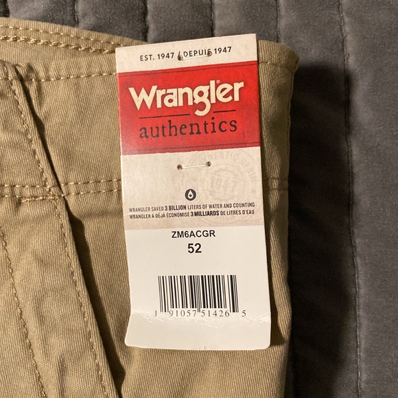 Mens 52 Wrangler khaki walking shorts - Picture 4 of 4